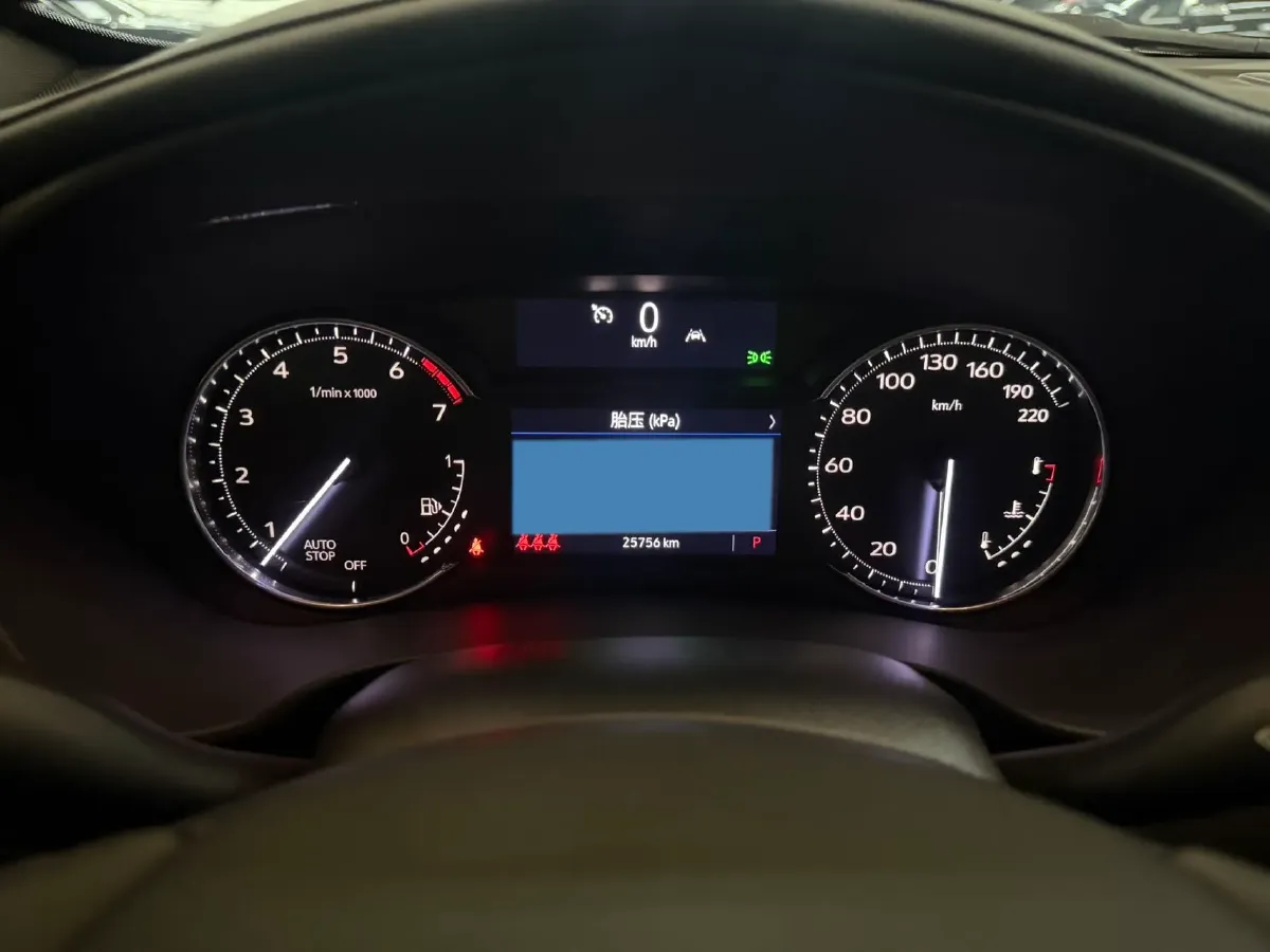 2022 Cadillac XT4 2.0T 237HP L4 9AT,autocango,china used car exporter,china ev exporter,chinese used car exporter,chinese used ev exporter