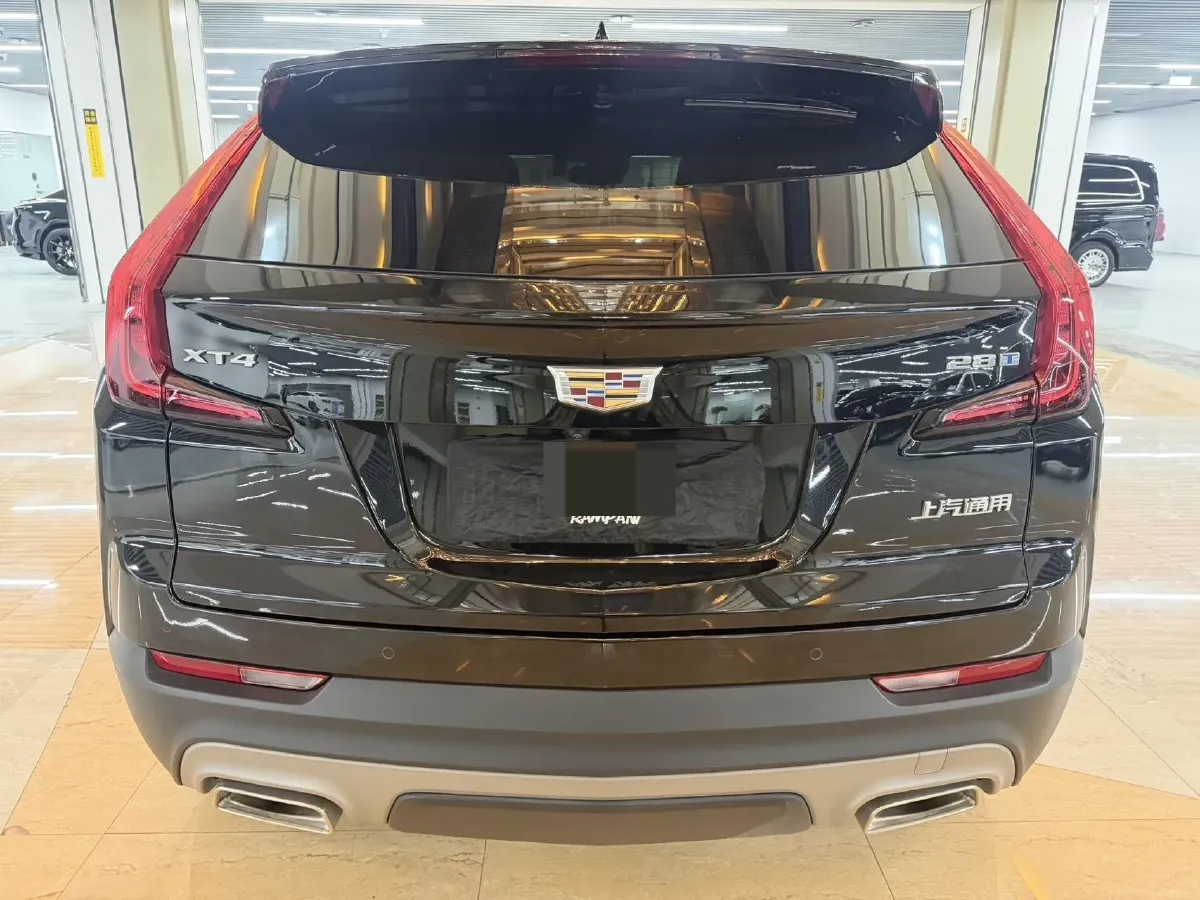2022 Cadillac XT4 2.0T 237HP L4 9AT,autocango,china used car exporter,china ev exporter,chinese used car exporter,chinese used ev exporter