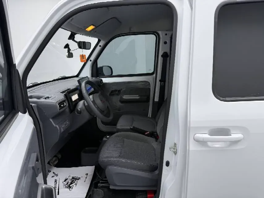 2025 WuLing ZhiGuang BEV 17.7KWH,autocango,china used car exporter,china ev exporter,chinese used car exporter,chinese used ev exporter