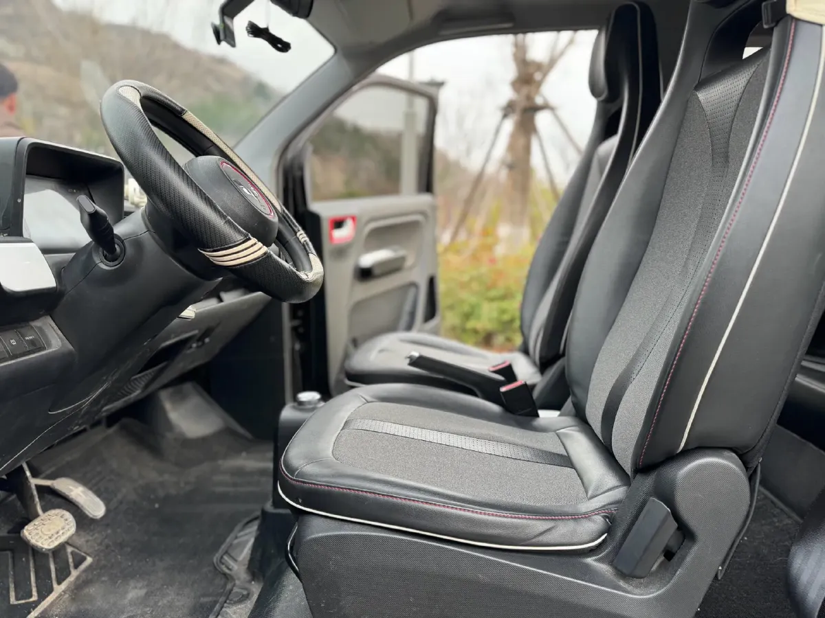 2022 WuLing HongGuang MINI EV BEV 17.3KWH,autocango,china used car exporter,china ev exporter,chinese used car exporter,chinese used ev exporter