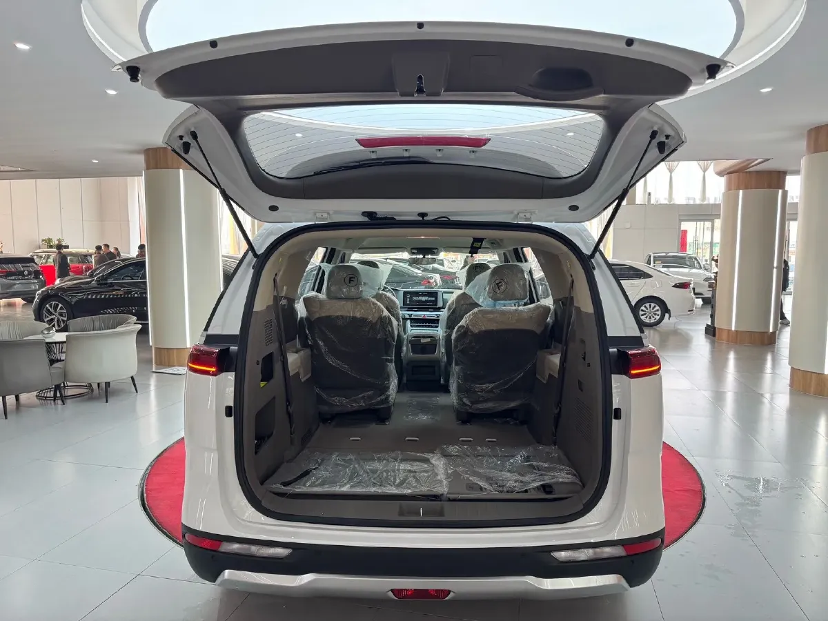 2026 Kia Carnival 2.0T 233HP L4 8AT,autocango,china used car exporter,china ev exporter,chinese used car exporter,chinese used ev exporter