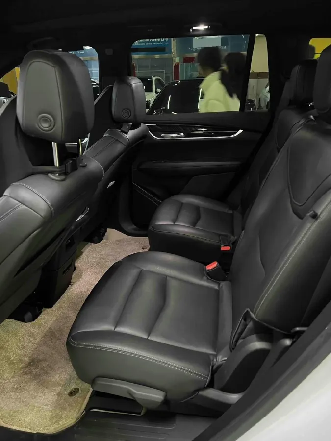 2022 Cadillac XT6 2.0T 237HP L4 9AT,autocango,china used car exporter,china ev exporter,chinese used car exporter,chinese used ev exporter