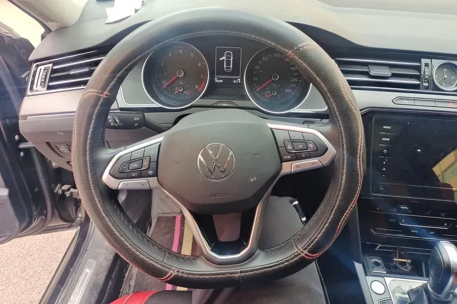 2020 Volkswagen Magotan 2.0T 186HP L4 7DCT,autocango,china used car exporter,china ev exporter,chinese used car exporter,chinese used ev exporter