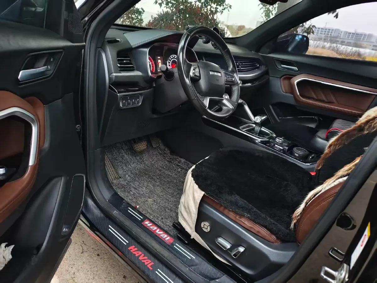 2017 Haval H6 2.0T 197HP L4 7DCT,autocango,china used car exporter,china ev exporter,chinese used car exporter,chinese used ev exporter