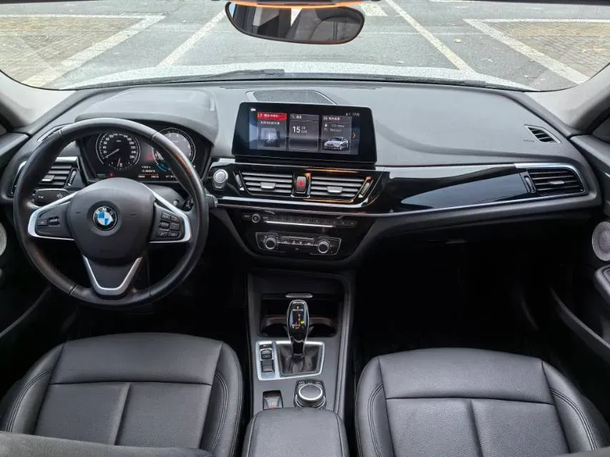 2022 BMW 1 Series 1.5T 140HP L3 7DCT,autocango,china used car exporter,china ev exporter,chinese used car exporter,chinese used ev exporter