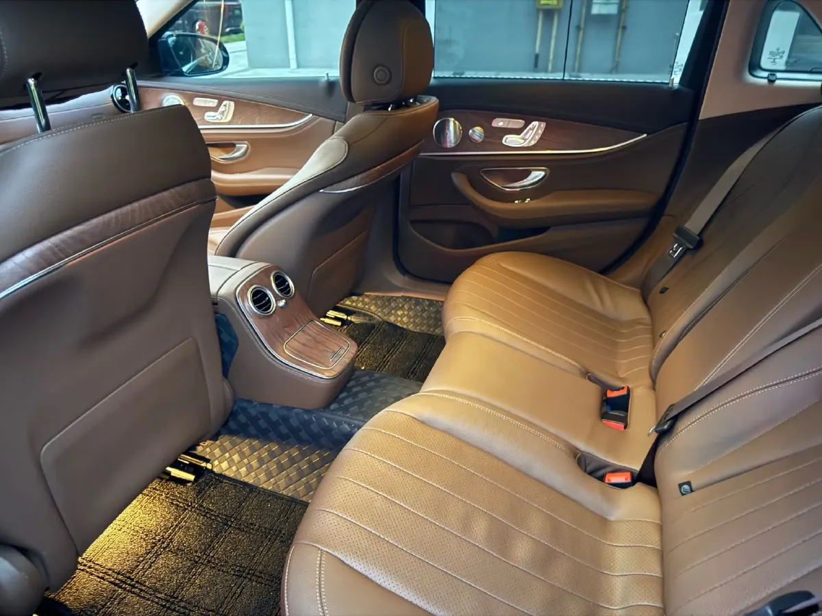 2021 Mercedes-Benz E Class 2.0T 258HP L4 9AT,autocango,china used car exporter,china ev exporter,chinese used car exporter,chinese used ev exporter