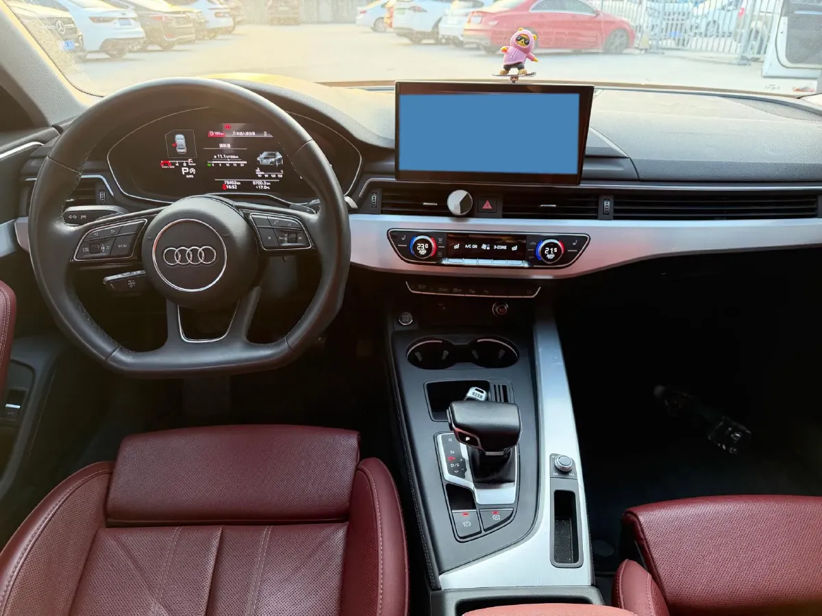 2022 Audi A4L 2.0T 190HP L4 7DCT,autocango,china used car exporter,china ev exporter,chinese used car exporter,chinese used ev exporter