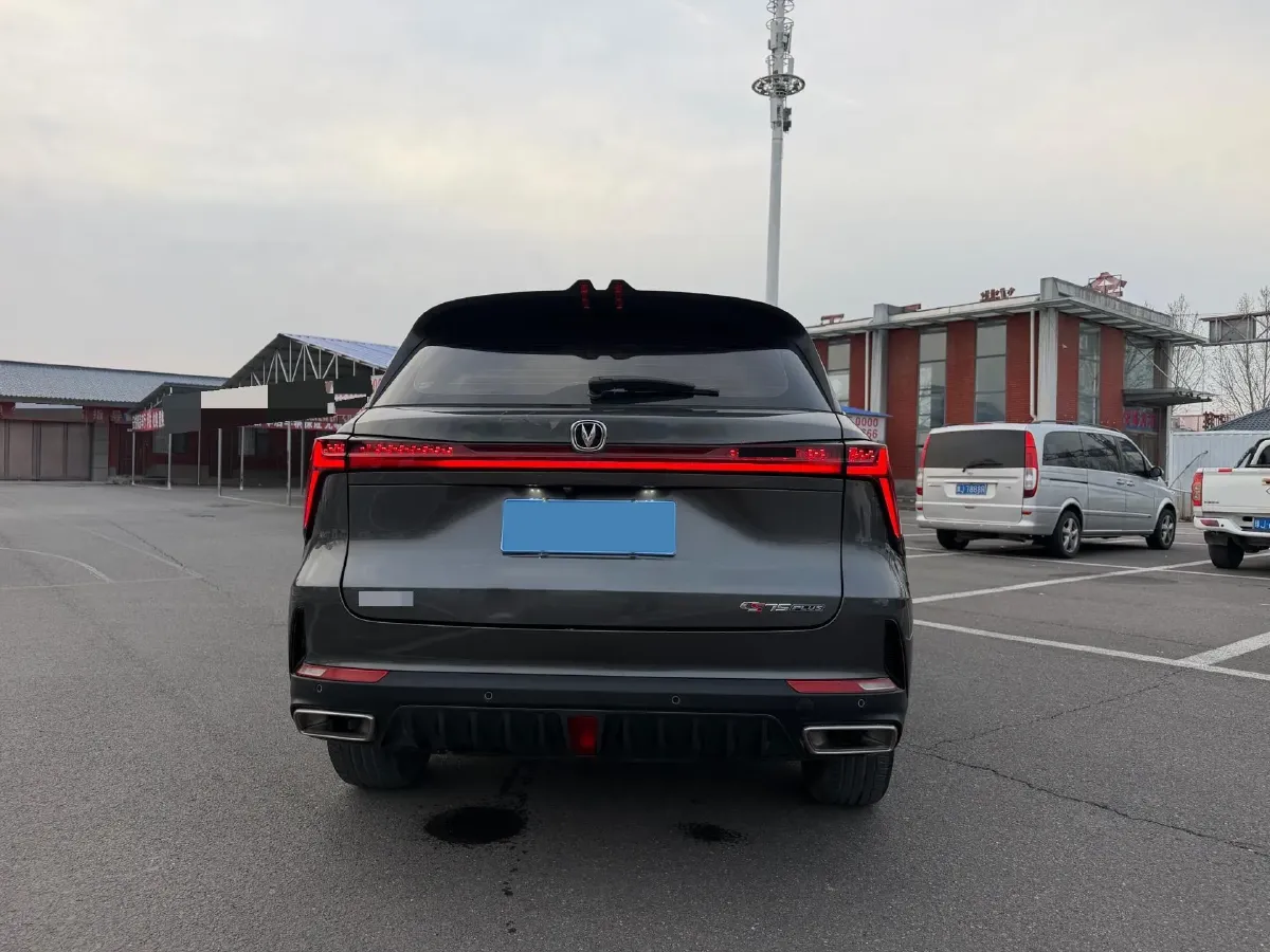 2022 ChangAn CS75 Plus 1.5T 188HP L4 8AT,autocango,china used car exporter,china ev exporter,chinese used car exporter,chinese used ev exporter