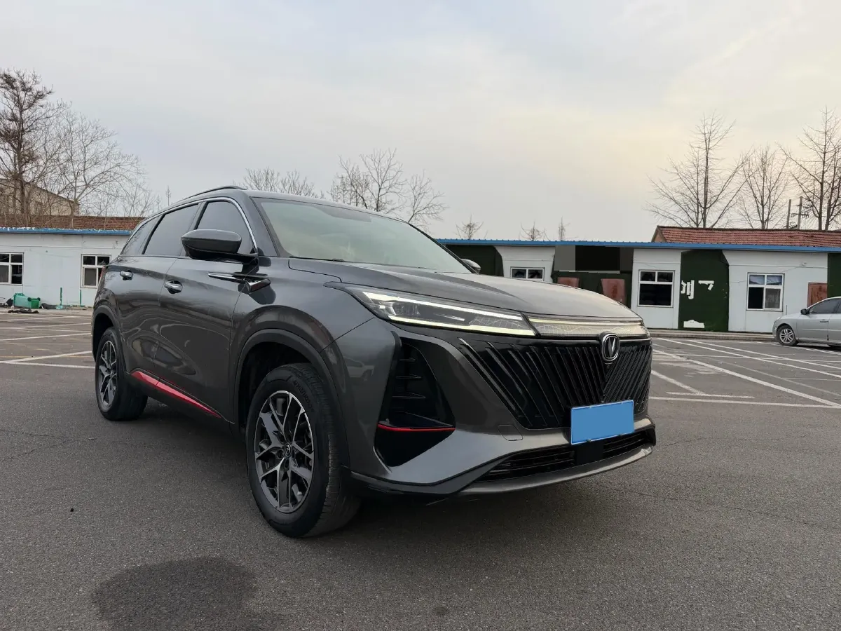 2022 ChangAn CS75 Plus 1.5T 188HP L4 8AT,autocango,china used car exporter,china ev exporter,chinese used car exporter,chinese used ev exporter