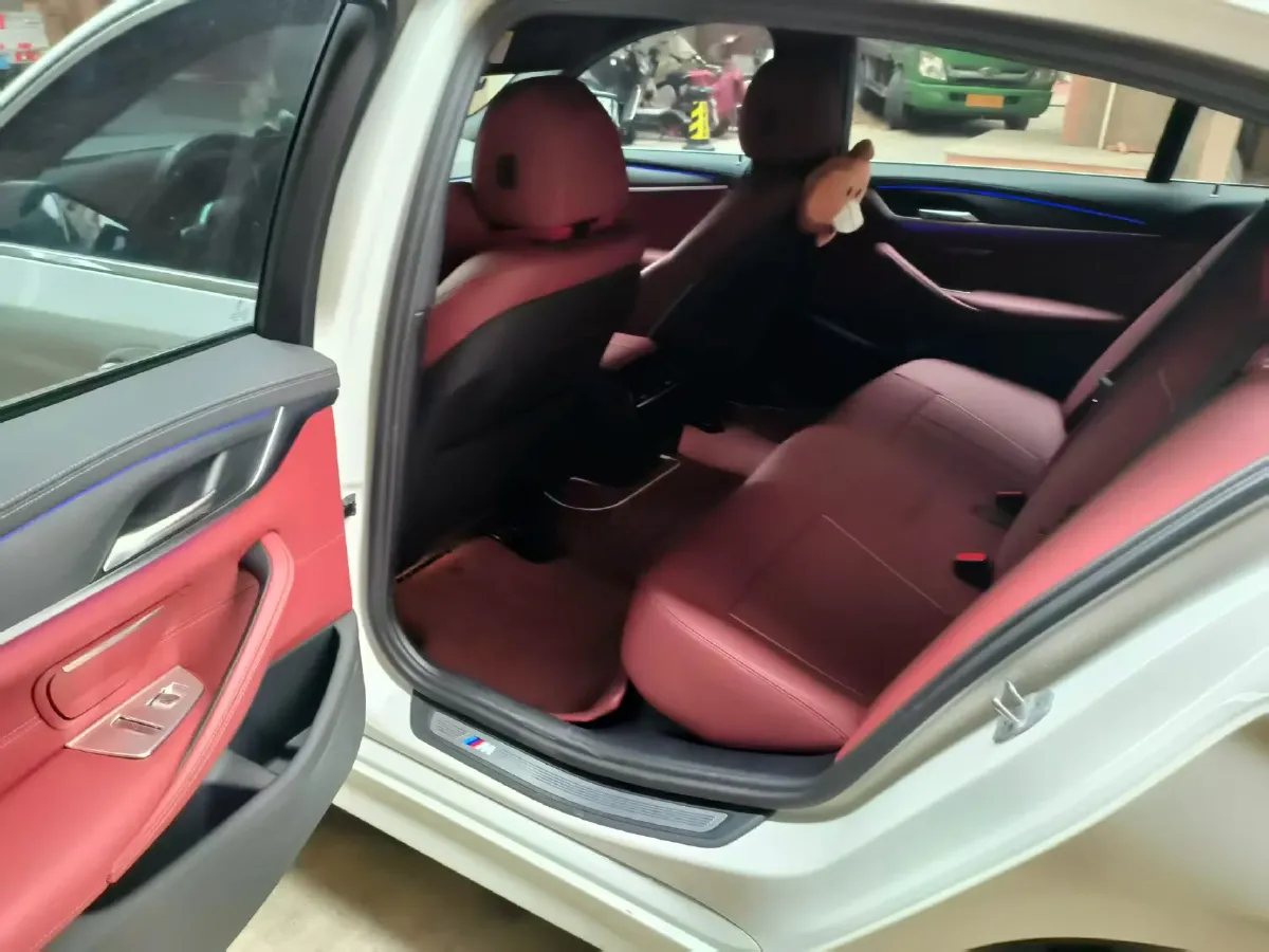 2023 BMW 5 Series 2.0T 245HP L4 8AT,autocango,china used car exporter,china ev exporter,chinese used car exporter,chinese used ev exporter