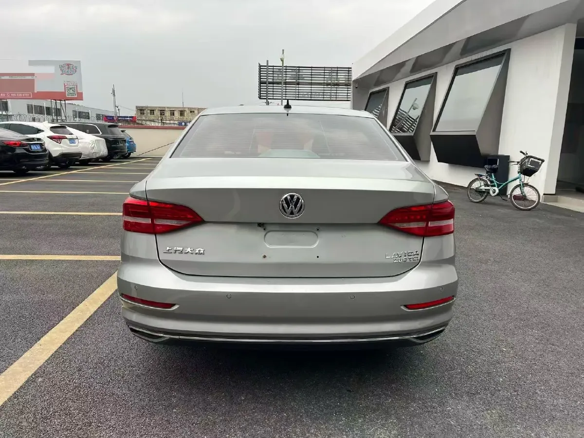 2018 Skoda Karoq 1.4T 150HP L4 7DCT,autocango,china used car exporter,china ev exporter,chinese used car exporter,chinese used ev exporter