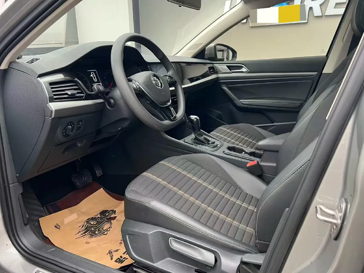 2018 Skoda Karoq 1.4T 150HP L4 7DCT,autocango,china used car exporter,china ev exporter,chinese used car exporter,chinese used ev exporter