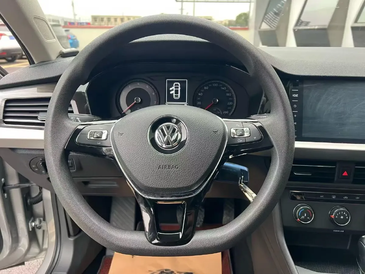 2018 Skoda Karoq 1.4T 150HP L4 7DCT,autocango,china used car exporter,china ev exporter,chinese used car exporter,chinese used ev exporter