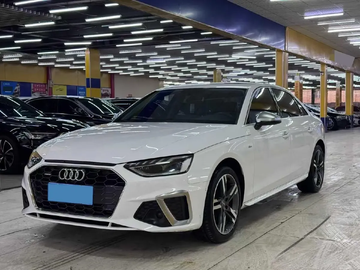 2020 Audi A4L 2.0T 190HP L4 7DCT,autocango,china used car exporter,china ev exporter,chinese used car exporter,chinese used ev exporter