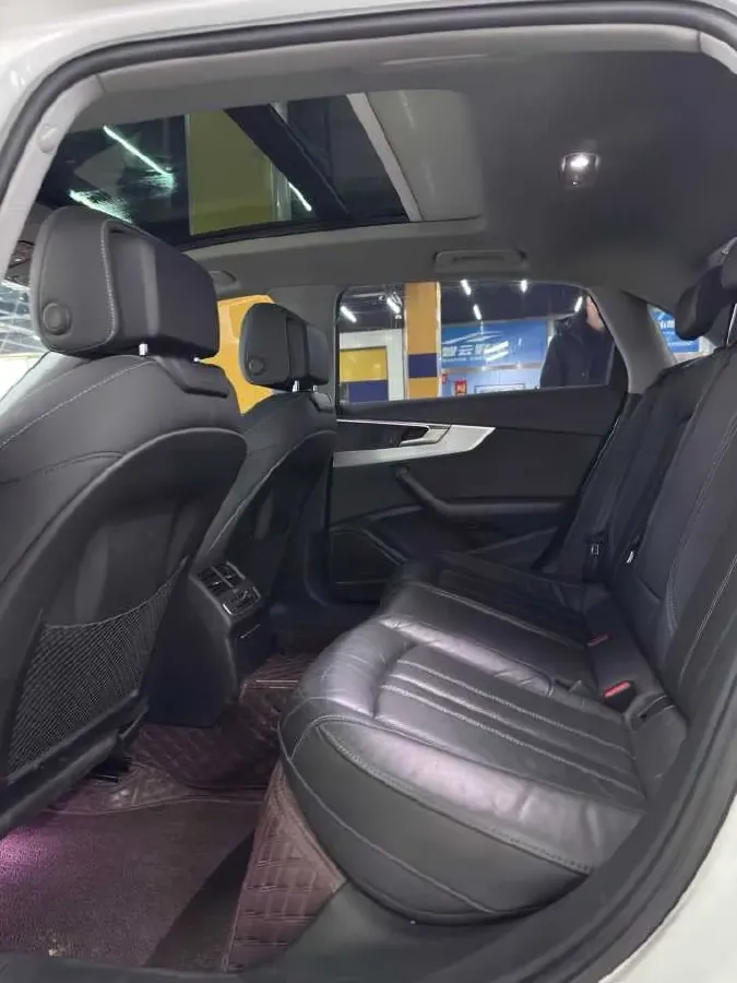 2020 Audi A4L 2.0T 190HP L4 7DCT,autocango,china used car exporter,china ev exporter,chinese used car exporter,chinese used ev exporter