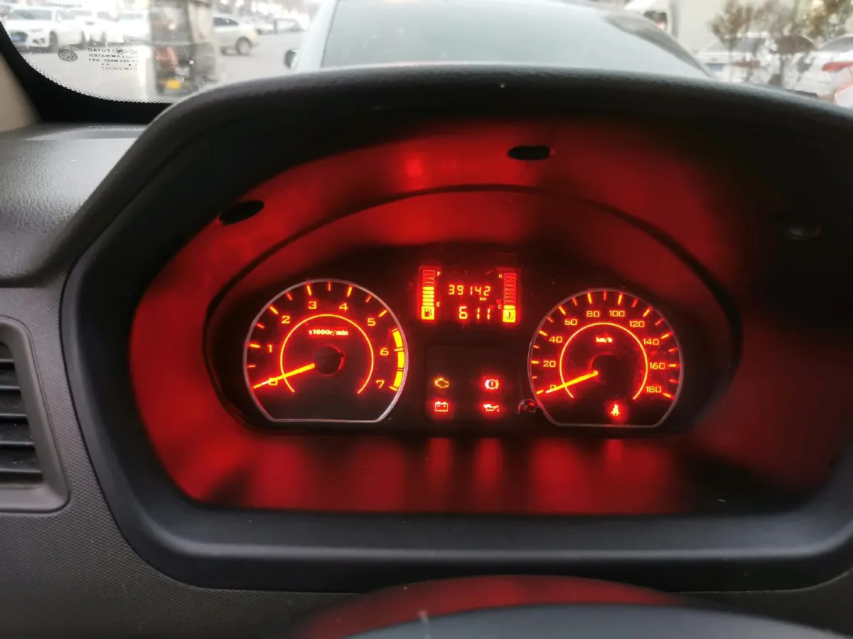 2023 WuLing RongGuang S 1.5L 102HP L4 5MT,autocango,china used car exporter,china ev exporter,chinese used car exporter,chinese used ev exporter