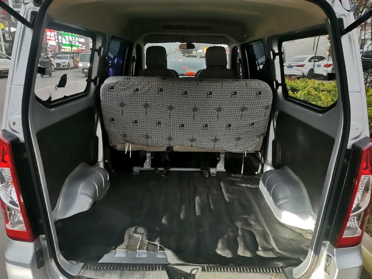 2023 WuLing RongGuang S 1.5L 102HP L4 5MT,autocango,china used car exporter,china ev exporter,chinese used car exporter,chinese used ev exporter