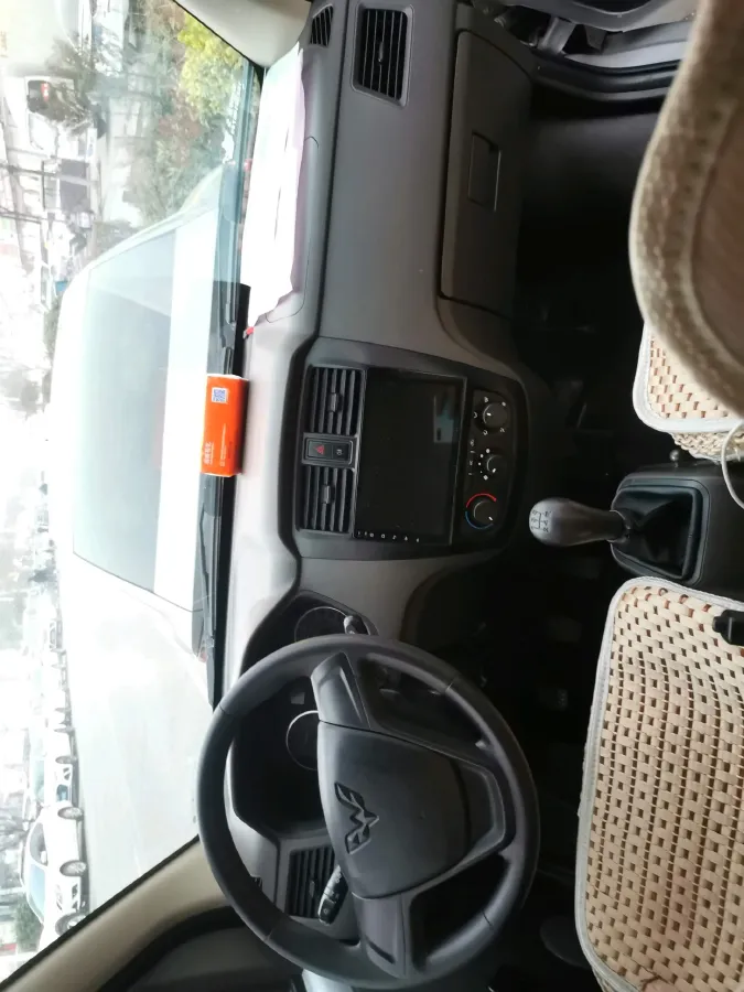 2023 WuLing RongGuang S 1.5L 102HP L4 5MT,autocango,china used car exporter,china ev exporter,chinese used car exporter,chinese used ev exporter