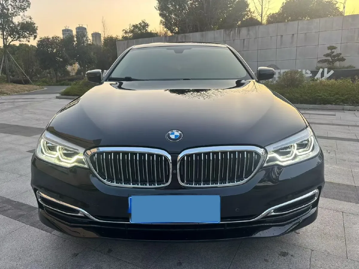 2020 BMW 5 Series 2.0T 252HP L4 8AT,autocango,china used car exporter,china ev exporter,chinese used car exporter,chinese used ev exporter