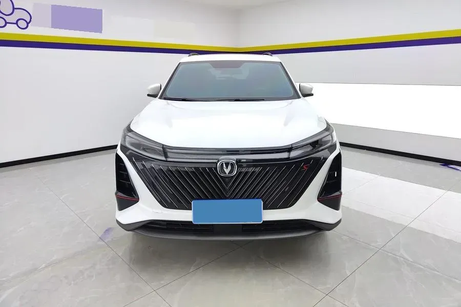 2022 ChangAn CS75 Plus 1.5T 188HP L4 8AT,autocango,china used car exporter,china ev exporter,chinese used car exporter,chinese used ev exporter