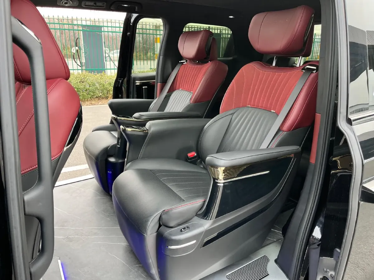 2023 GAC Trumpchi M8 2.0T 252HP L4 8AT,autocango,china used car exporter,china ev exporter,chinese used car exporter,chinese used ev exporter