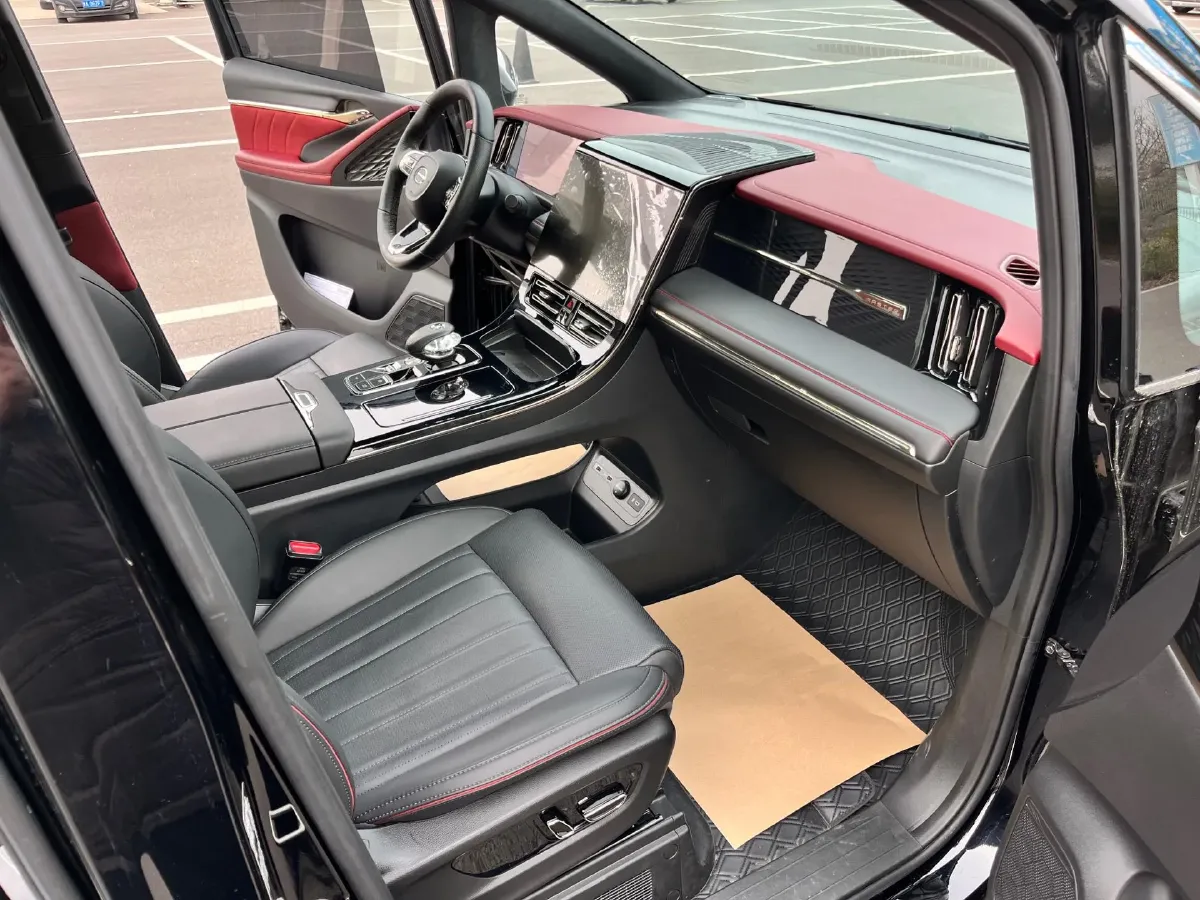 2023 GAC Trumpchi M8 2.0T 252HP L4 8AT,autocango,china used car exporter,china ev exporter,chinese used car exporter,chinese used ev exporter