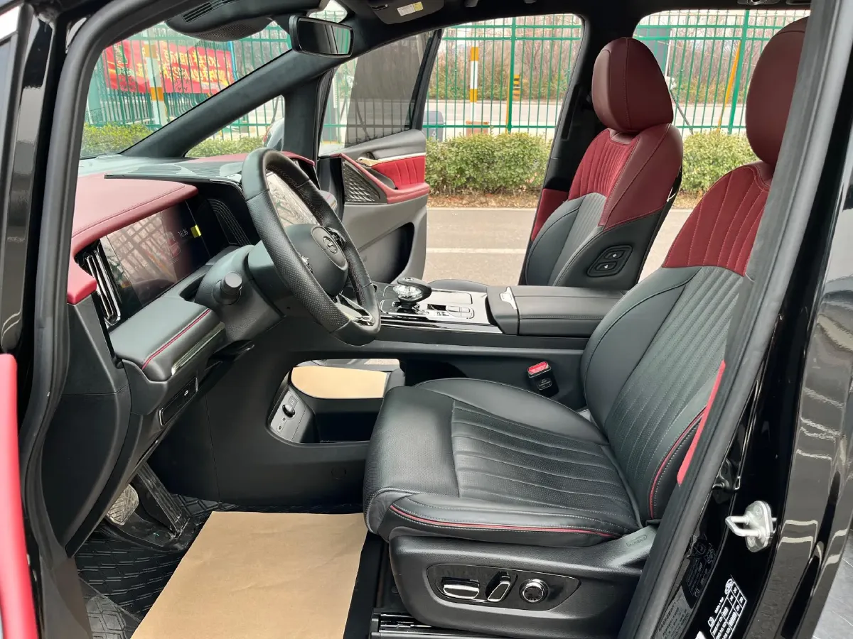 2023 GAC Trumpchi M8 2.0T 252HP L4 8AT,autocango,china used car exporter,china ev exporter,chinese used car exporter,chinese used ev exporter