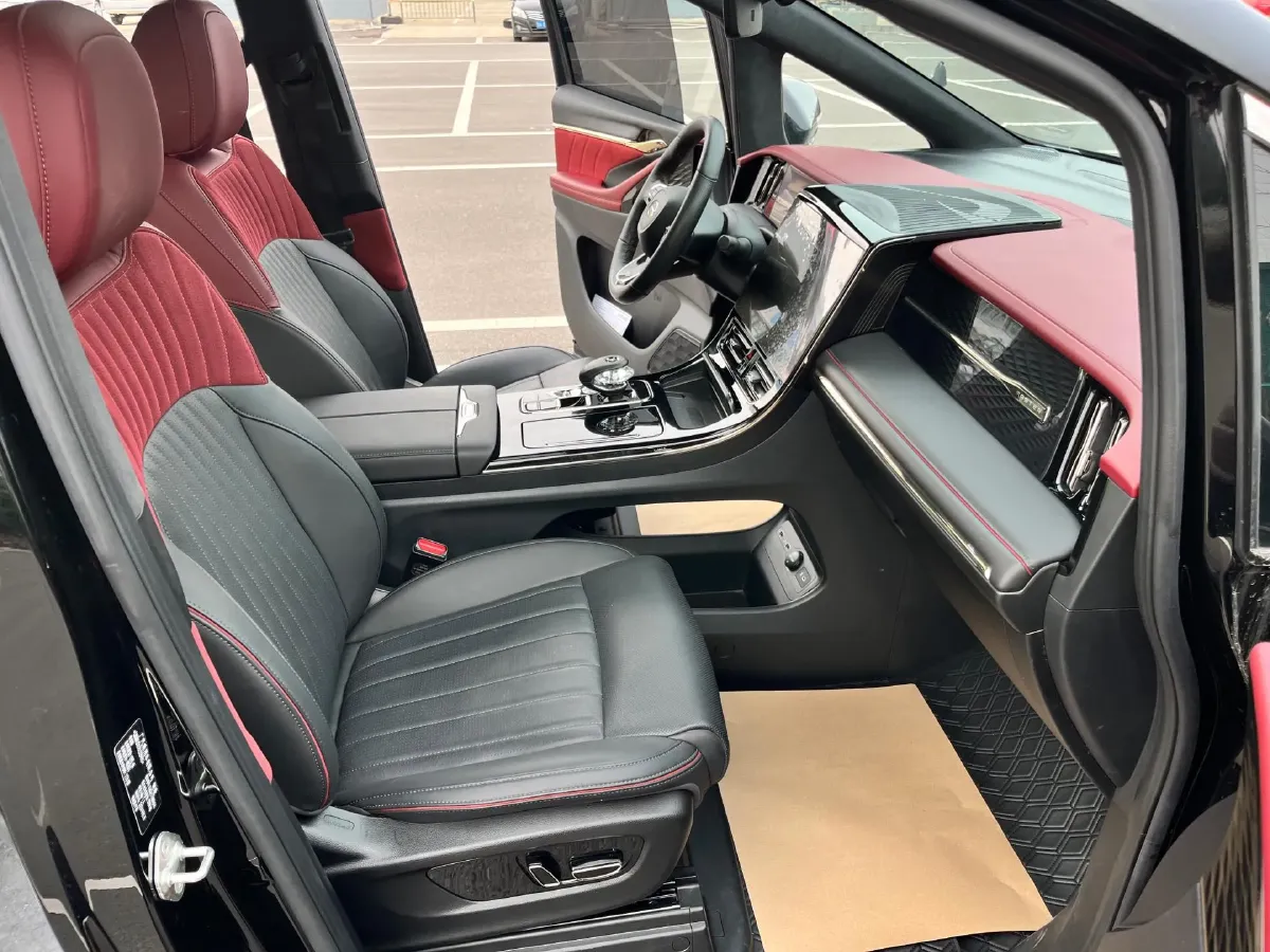 2023 GAC Trumpchi M8 2.0T 252HP L4 8AT,autocango,china used car exporter,china ev exporter,chinese used car exporter,chinese used ev exporter