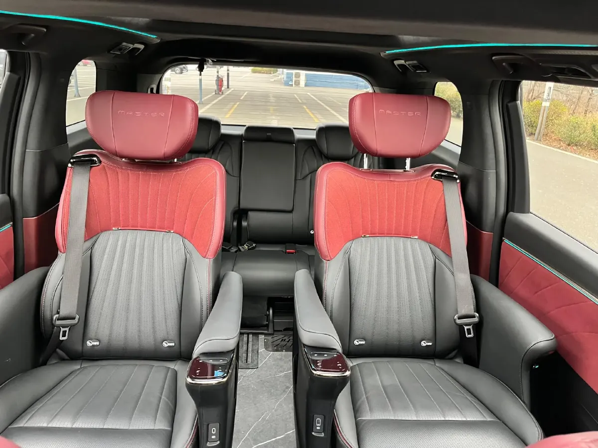 2023 GAC Trumpchi M8 2.0T 252HP L4 8AT,autocango,china used car exporter,china ev exporter,chinese used car exporter,chinese used ev exporter