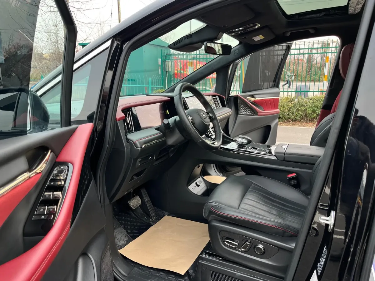 2023 GAC Trumpchi M8 2.0T 252HP L4 8AT,autocango,china used car exporter,china ev exporter,chinese used car exporter,chinese used ev exporter