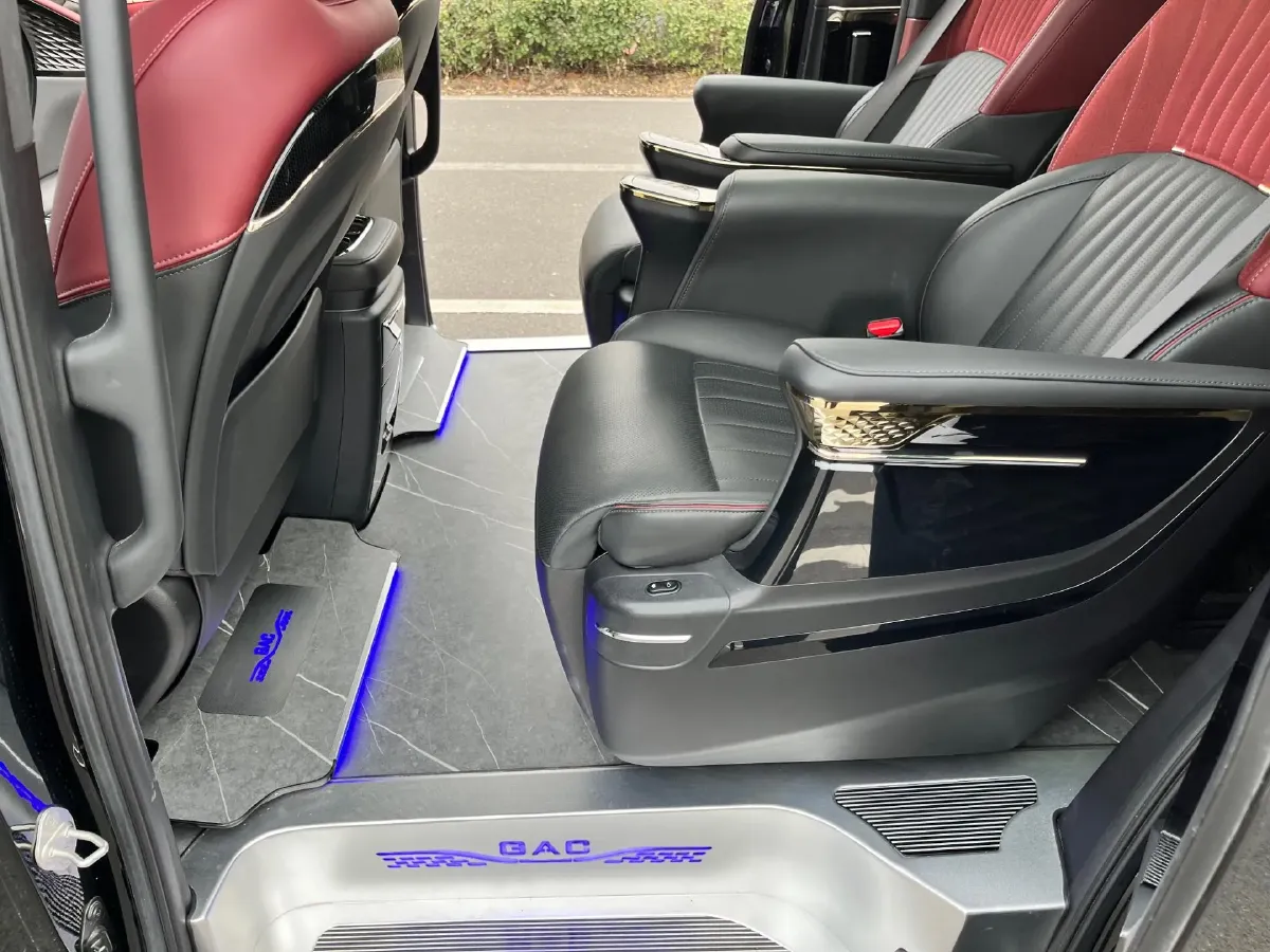 2023 GAC Trumpchi M8 2.0T 252HP L4 8AT,autocango,china used car exporter,china ev exporter,chinese used car exporter,chinese used ev exporter