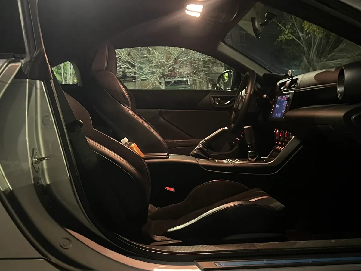 2022 Subaru BRZ 2.4L 234HP H4 6MT,autocango,china used car exporter,china ev exporter,chinese used car exporter,chinese used ev exporter