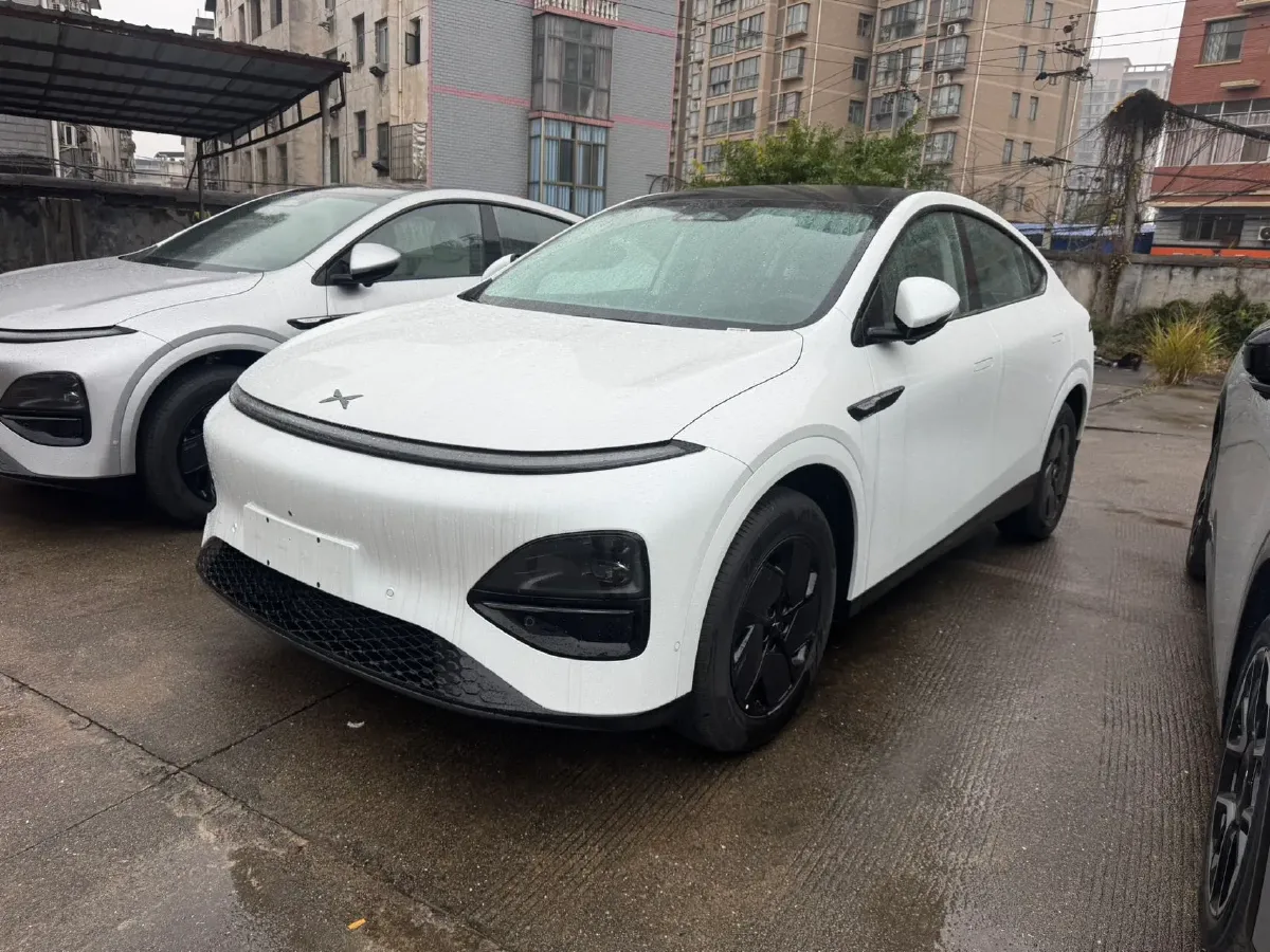 2025 Xpeng G6 BEV 68.5KWH,autocango,china used car exporter,china ev exporter,chinese used car exporter,chinese used ev exporter