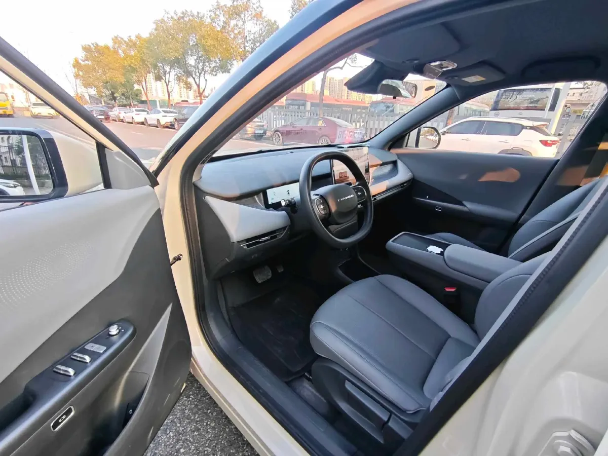 2025 DongFeng Nammi 06 BEV,autocango,china used car exporter,china ev exporter,chinese used car exporter,chinese used ev exporter