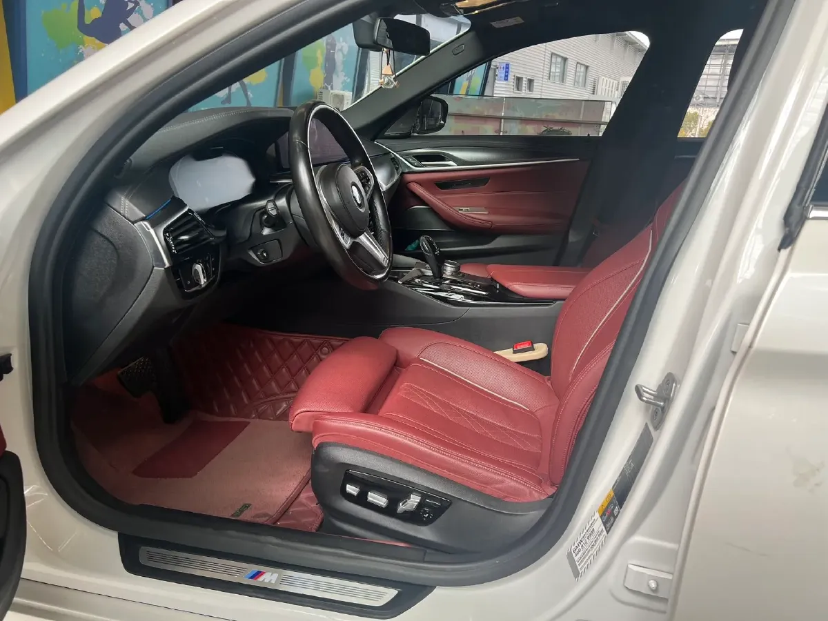 2021 BMW 5 Series 2.0T 184HP L4 8AT PHEV 17.7KWH,autocango,china used car exporter,china ev exporter,chinese used car exporter,chinese used ev exporter