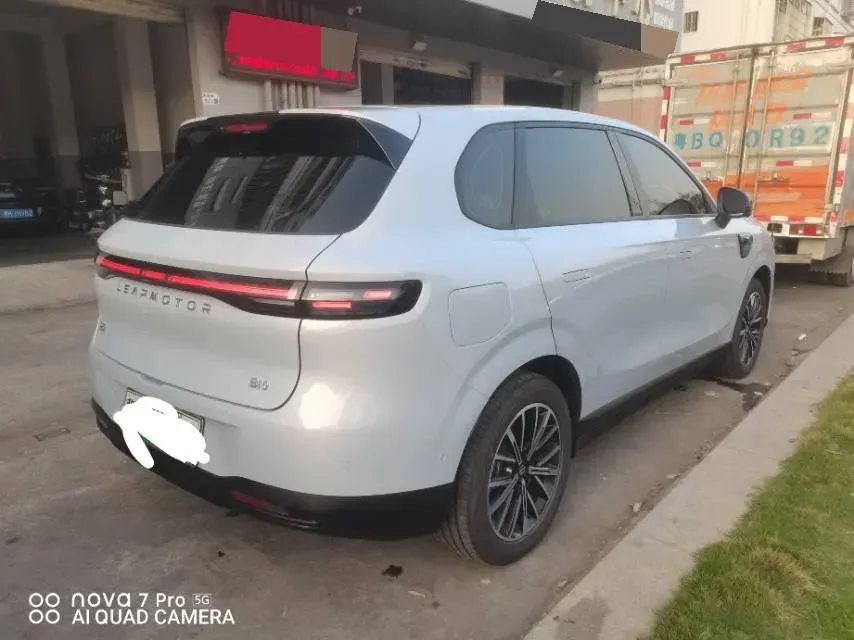 2025 Leapmotor B10 BEV 67.1KWH,autocango,china used car exporter,china ev exporter,chinese used car exporter,chinese used ev exporter