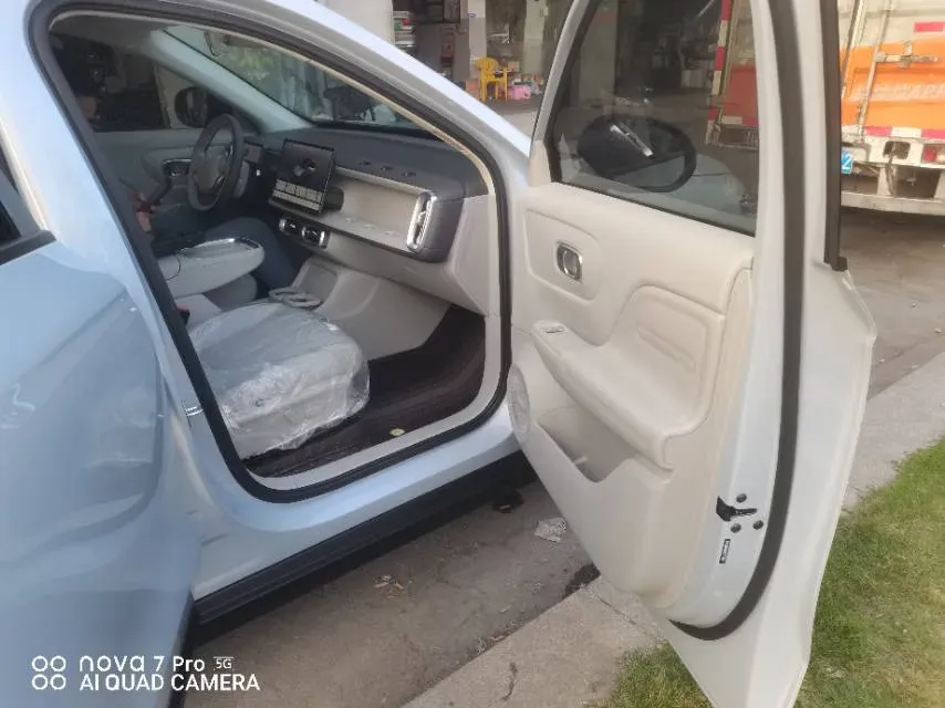 2025 Leapmotor B10 BEV 67.1KWH,autocango,china used car exporter,china ev exporter,chinese used car exporter,chinese used ev exporter