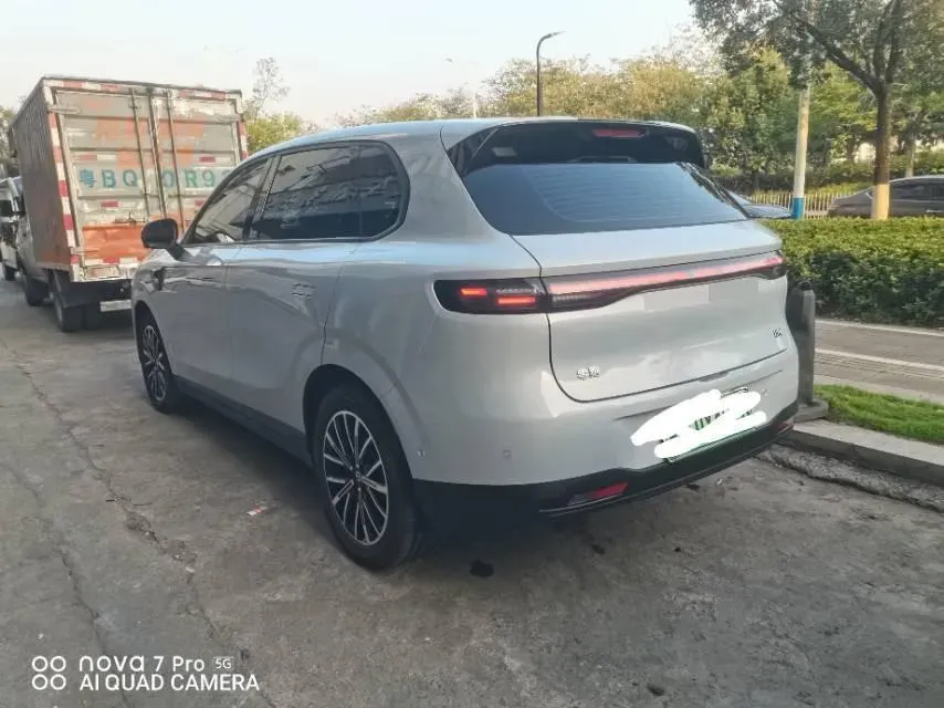 2025 Leapmotor B10 BEV 67.1KWH,autocango,china used car exporter,china ev exporter,chinese used car exporter,chinese used ev exporter