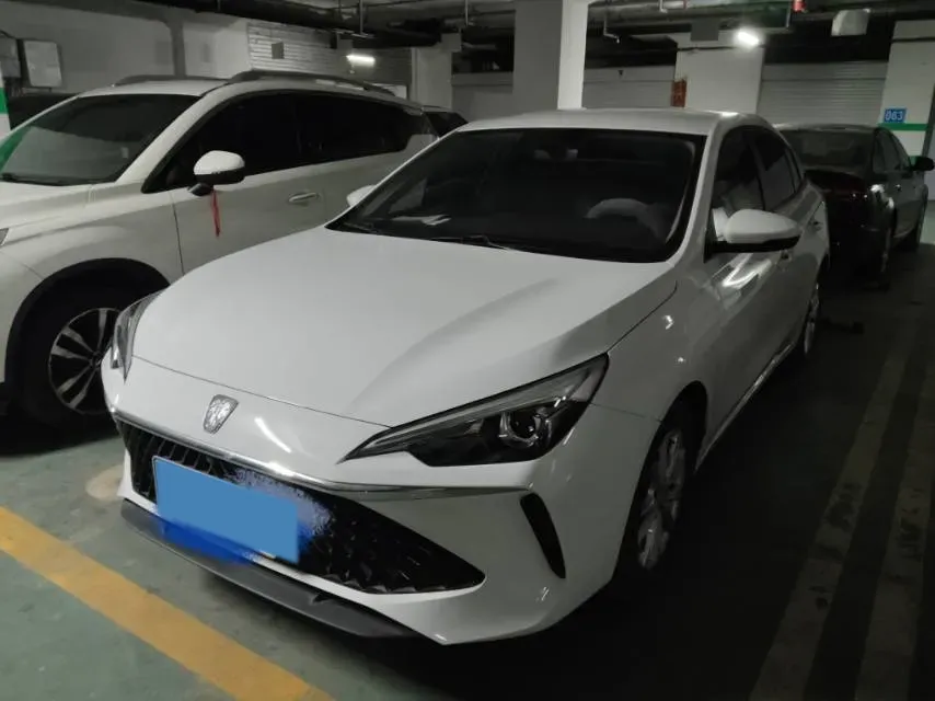2023 Roewe i5 1.5L 129HP L4 5MT,autocango,china used car exporter,china ev exporter,chinese used car exporter,chinese used ev exporter