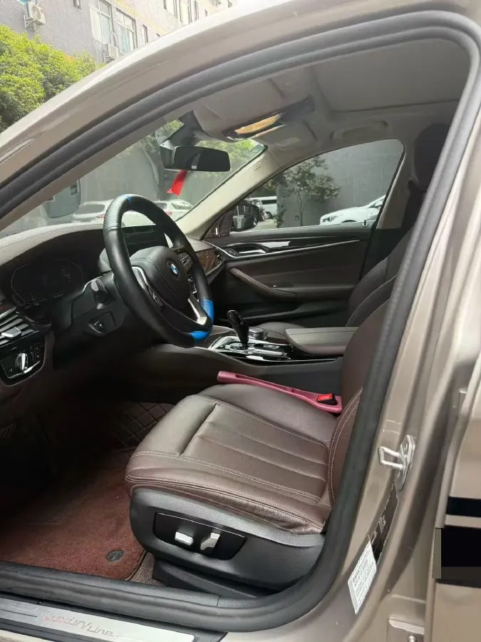 2020 BMW 5 Series 2.0T 184HP L4 8AT,autocango,china used car exporter,china ev exporter,chinese used car exporter,chinese used ev exporter