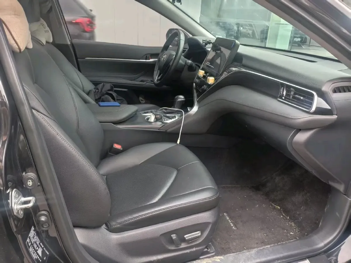 2023 Toyota Camry 2.5L 207HP L4 8AT,autocango,china used car exporter,china ev exporter,chinese used car exporter,chinese used ev exporter