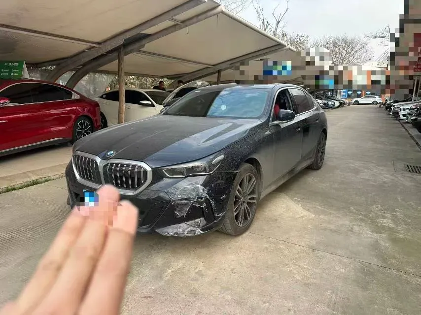 2026 BMW 5 Series 2.0T 258HP L4 8AT,autocango,china used car exporter,china ev exporter,chinese used car exporter,chinese used ev exporter