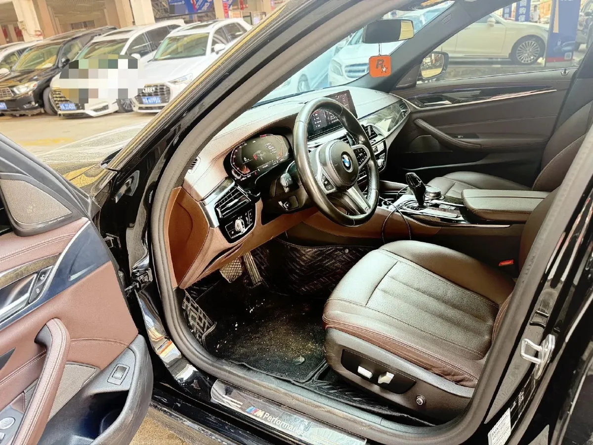 2020 BMW 5 Series 2.0T 184HP L4 8AT,autocango,china used car exporter,china ev exporter,chinese used car exporter,chinese used ev exporter