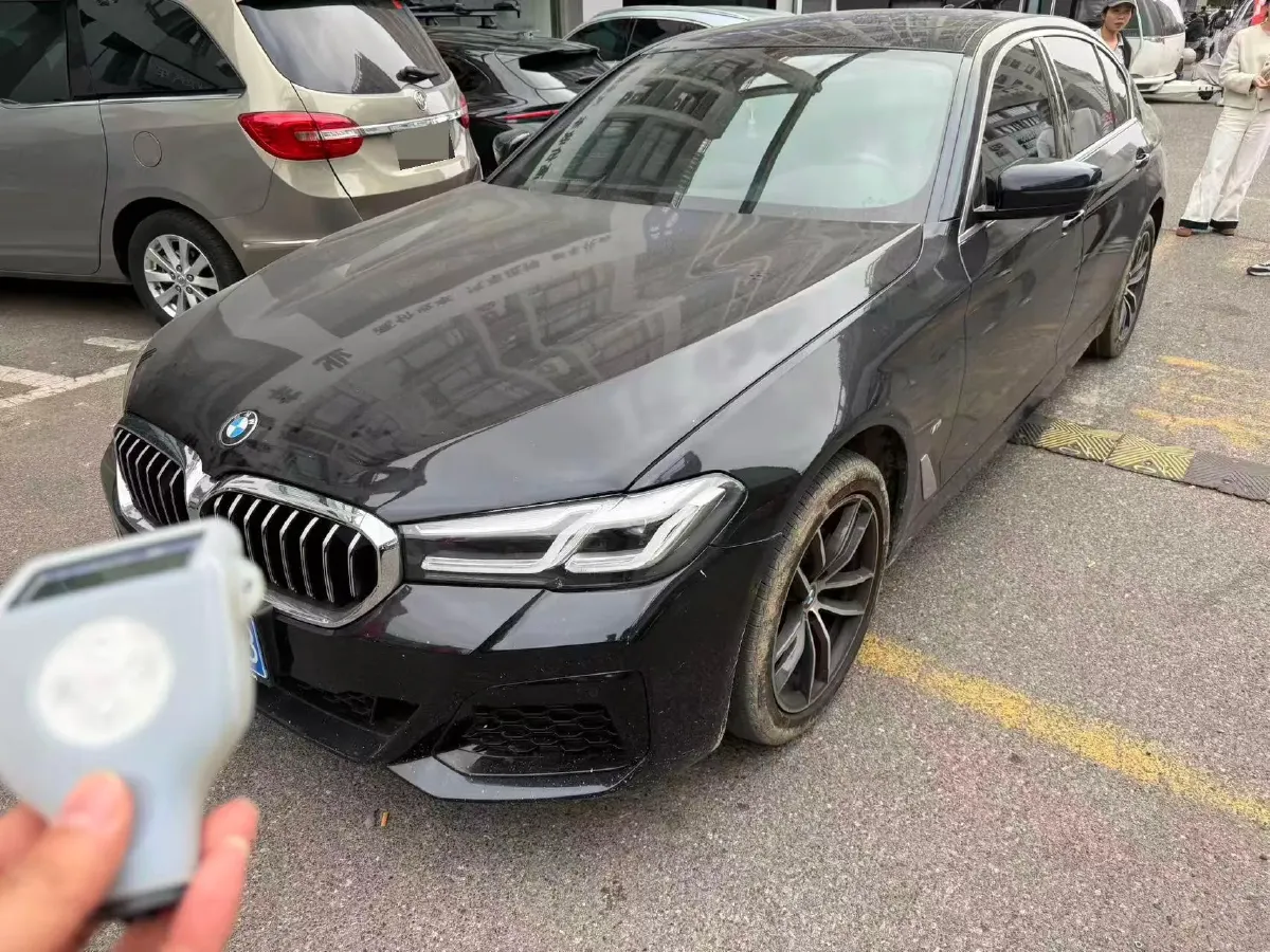 2022 BMW 5 Series 2.0T 184HP L4 8AT,autocango,china used car exporter,china ev exporter,chinese used car exporter,chinese used ev exporter