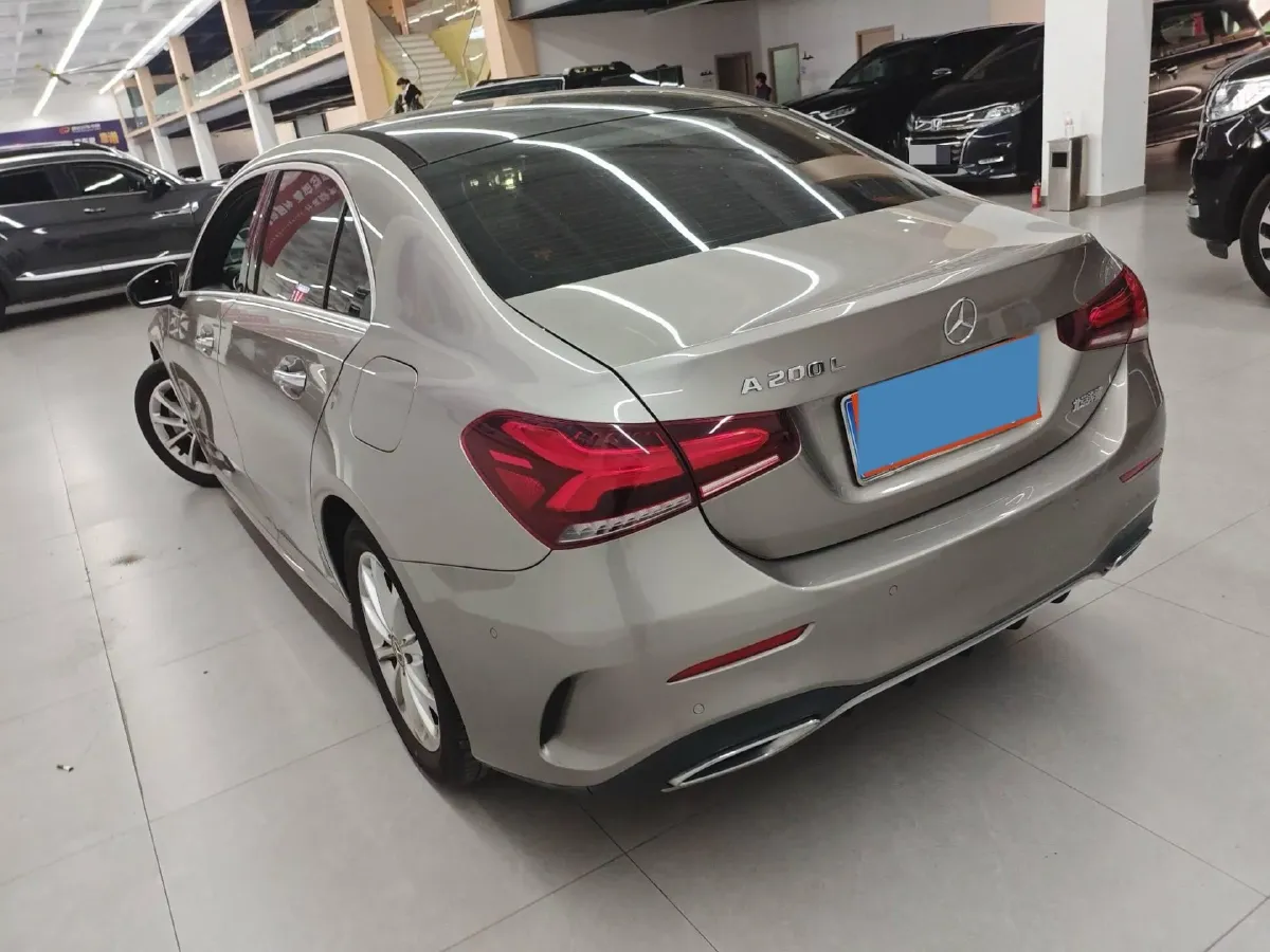 2021 Mercedes-Benz A Class 1.3T 163HP L4 7DCT,autocango,china used car exporter,china ev exporter,chinese used car exporter,chinese used ev exporter
