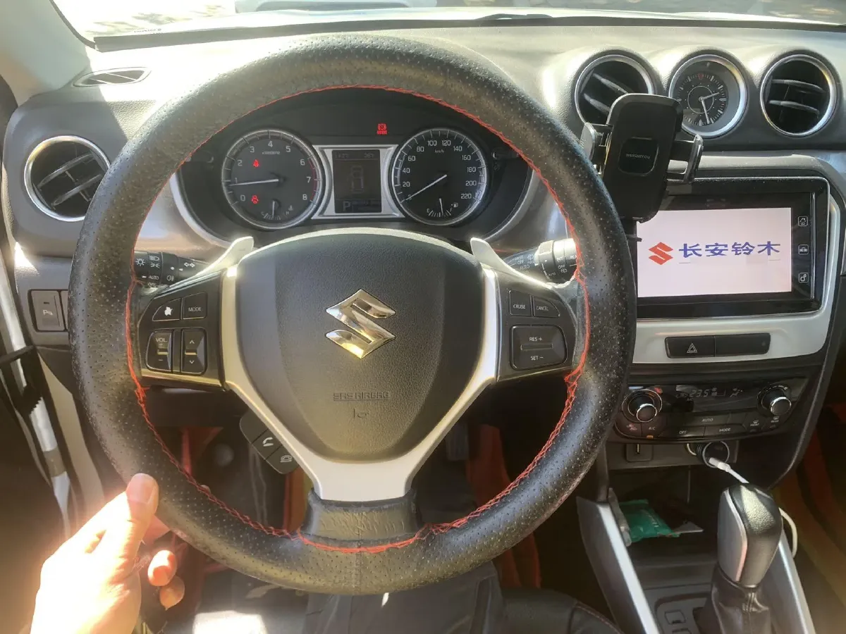 2016 Suzuki Vitara 1.4T 140HP L4 6AT,autocango,china used car exporter,china ev exporter,chinese used car exporter,chinese used ev exporter