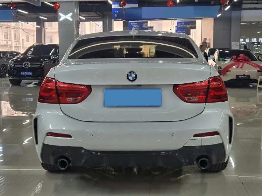 2022 BMW 1 Series 1.5T 140HP L3 7DCT,autocango,china used car exporter,china ev exporter,chinese used car exporter,chinese used ev exporter