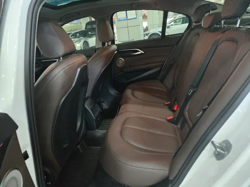 2022 BMW 1 Series 1.5T 140HP L3 7DCT,autocango,china used car exporter,china ev exporter,chinese used car exporter,chinese used ev exporter