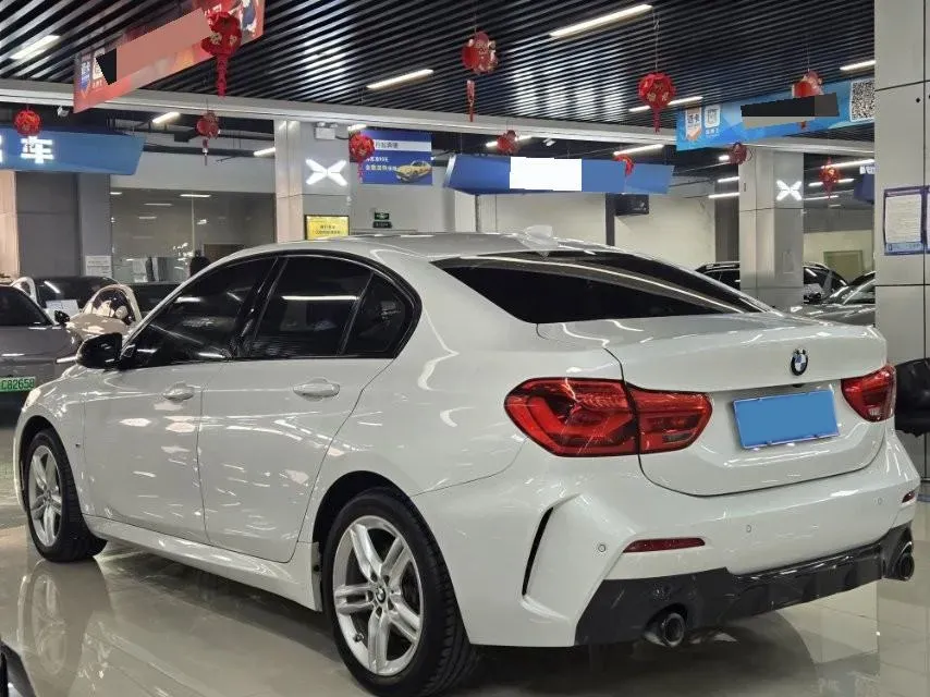 2022 BMW 1 Series 1.5T 140HP L3 7DCT,autocango,china used car exporter,china ev exporter,chinese used car exporter,chinese used ev exporter