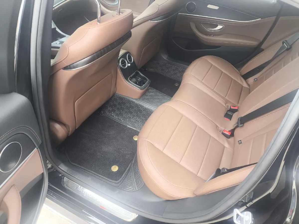 2022 Mercedes-Benz E Class 2.0T 211HP L4 9AT PHEV 25.4KWH,autocango,china used car exporter,china ev exporter,chinese used car exporter,chinese used ev exporter